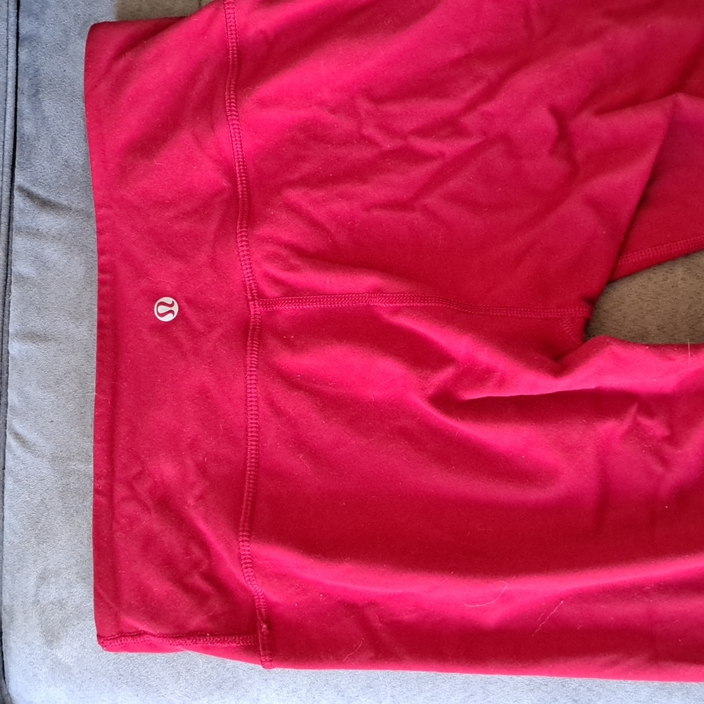 Red lulu lemon leggings size 6